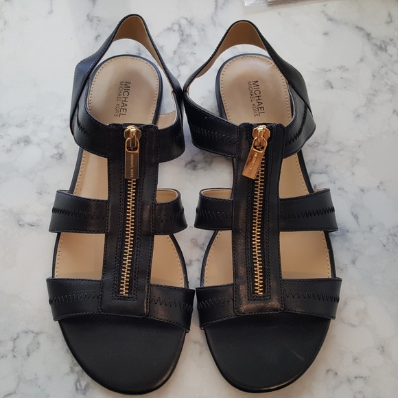 Michael Kors BERKLEY FLAT Black Leather Sz 10M - Picture 1 of 4